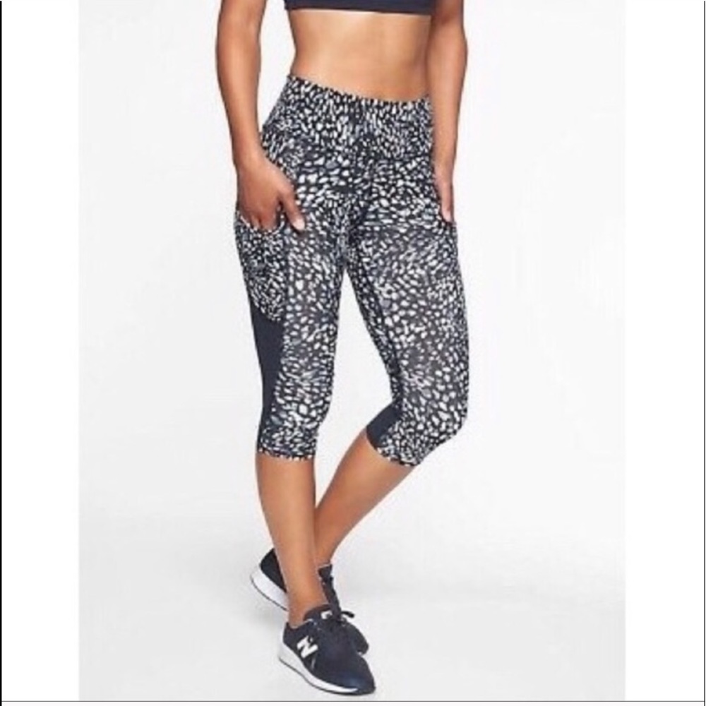 NWOT Athleta All In Crop Leggings